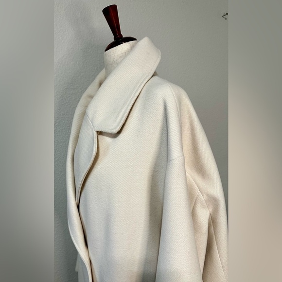 H&M Double Breasted Cream Coat. Size XXL. - Picture 8 of 13